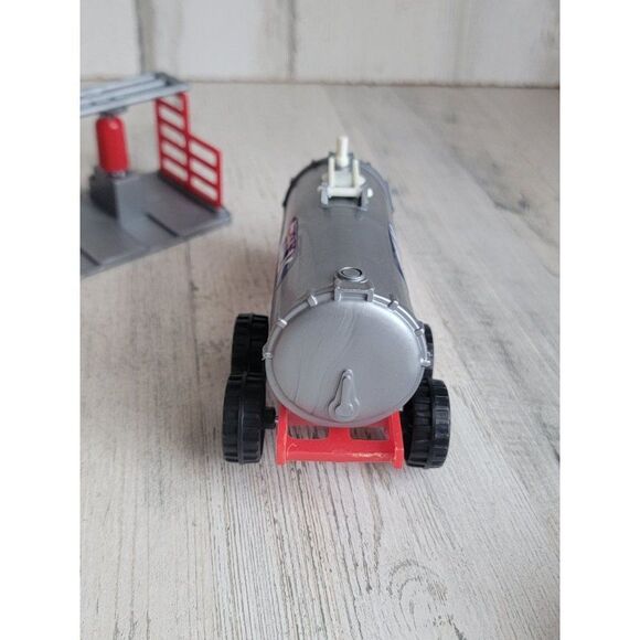 Small scale milk truck pump set toy figure factory - Picture 6 of 12